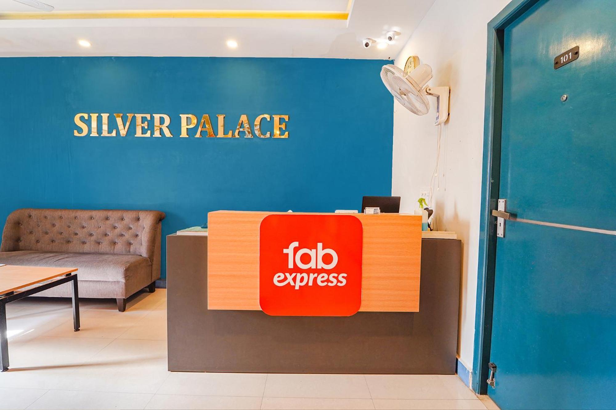 Fabexpress Silver Palace Chennai Extérieur photo